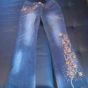 Jeans with beads